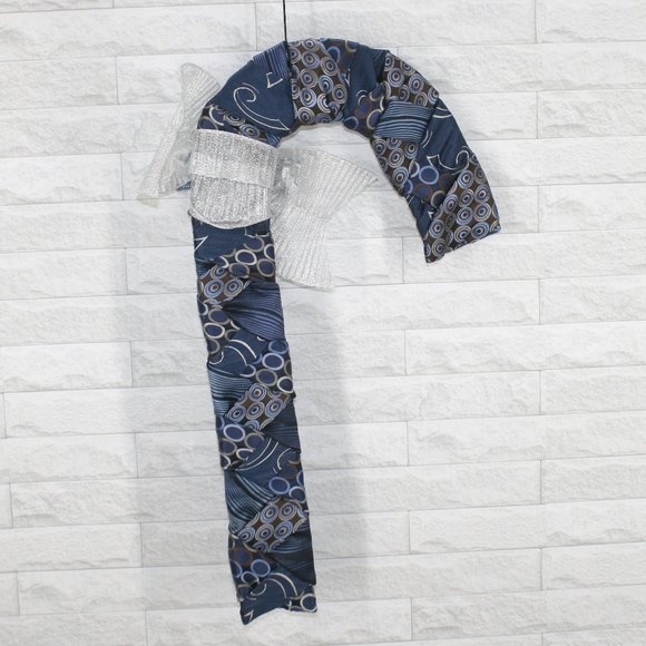 HAND CRAFTED Candy Cane Christmas Wall Art Wreath Decor Upcycled Neckties Blue - Picture 3 of 10